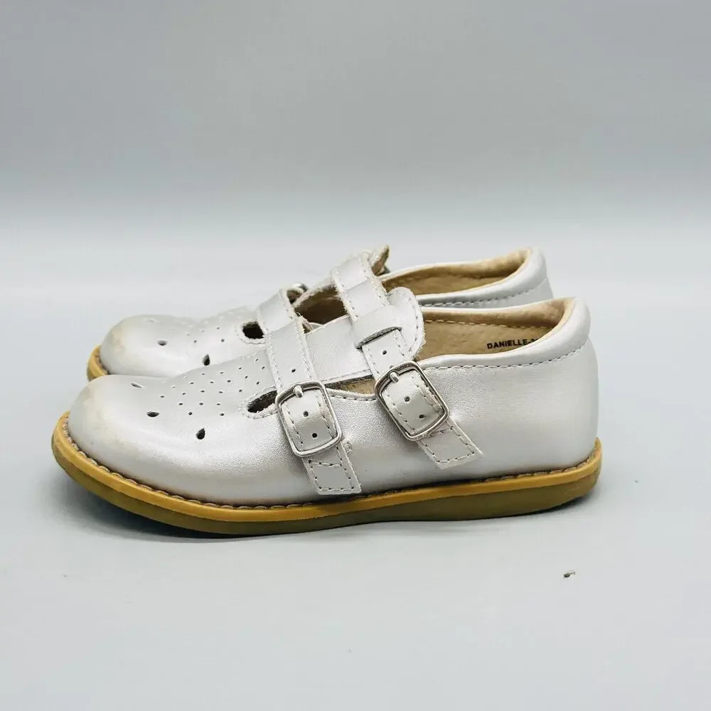 FootMates Shoes Girls 8 Silver Leather Danielle Mary Jane Buckle Dress Flats